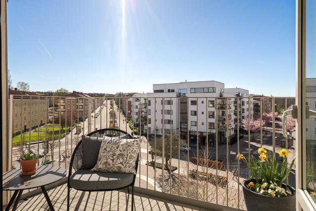 Underbart läge med utsikt och eftermiddags- och kvällssol! 