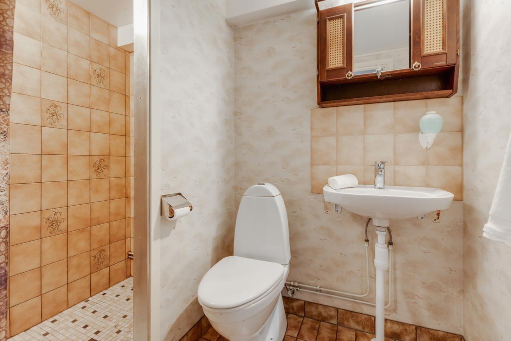 Badrum med dusch i källarplan