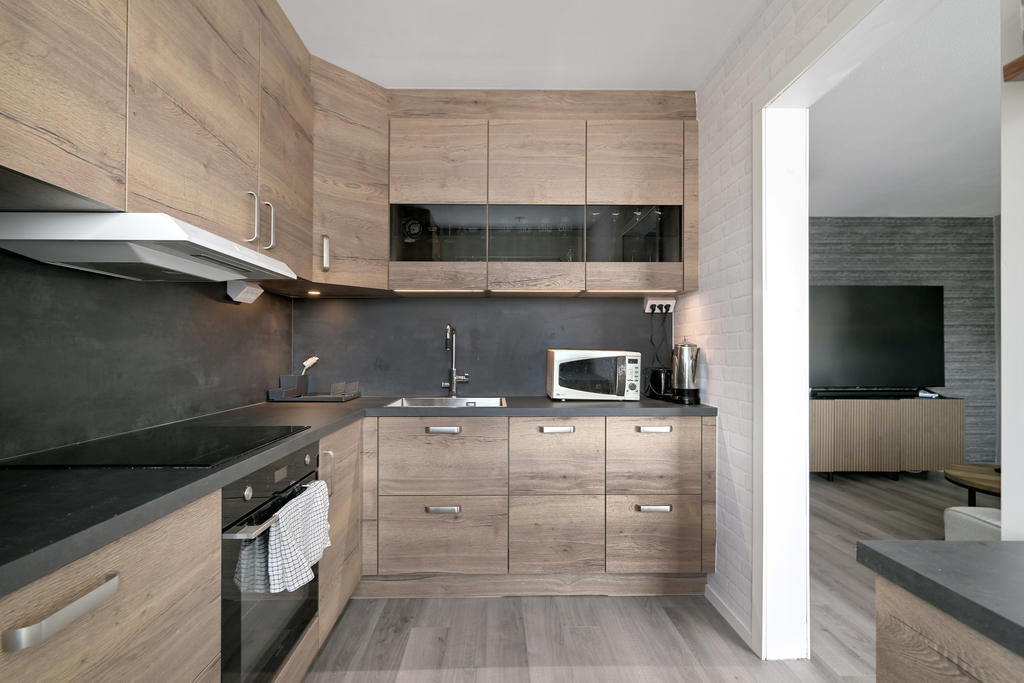 Köket och del av vardagsrummet