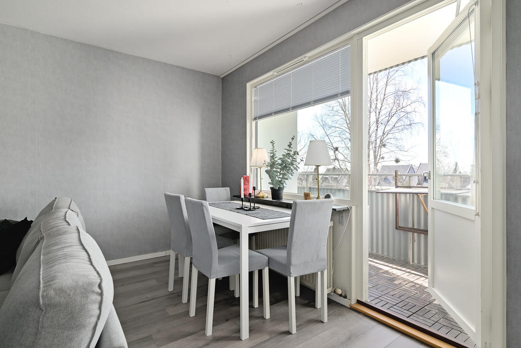 Matplats i vardagsrummet