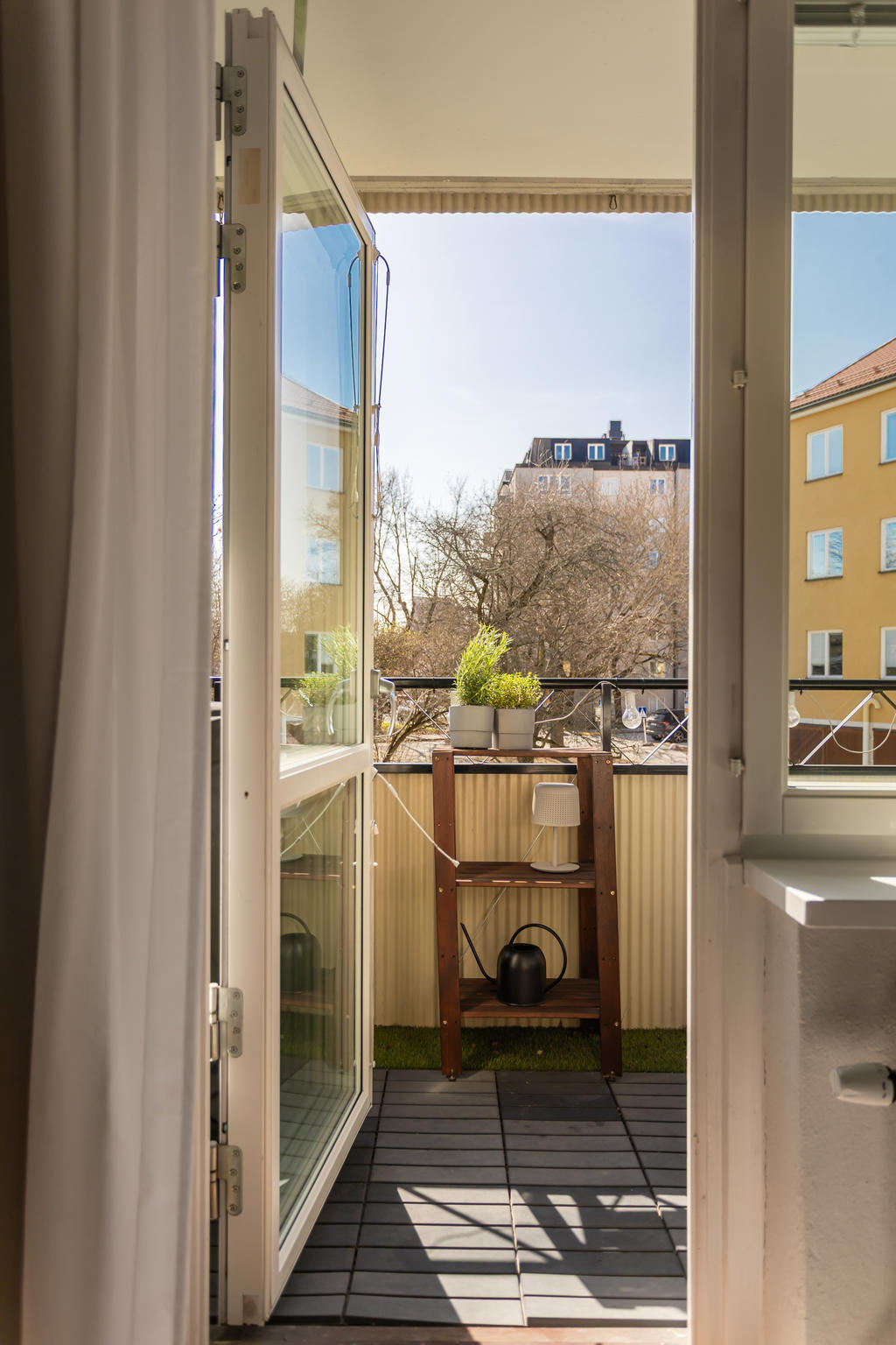 Utgång till den fina balkongen