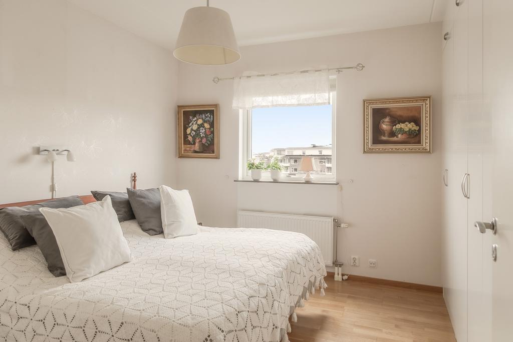 Sovrum med garderober