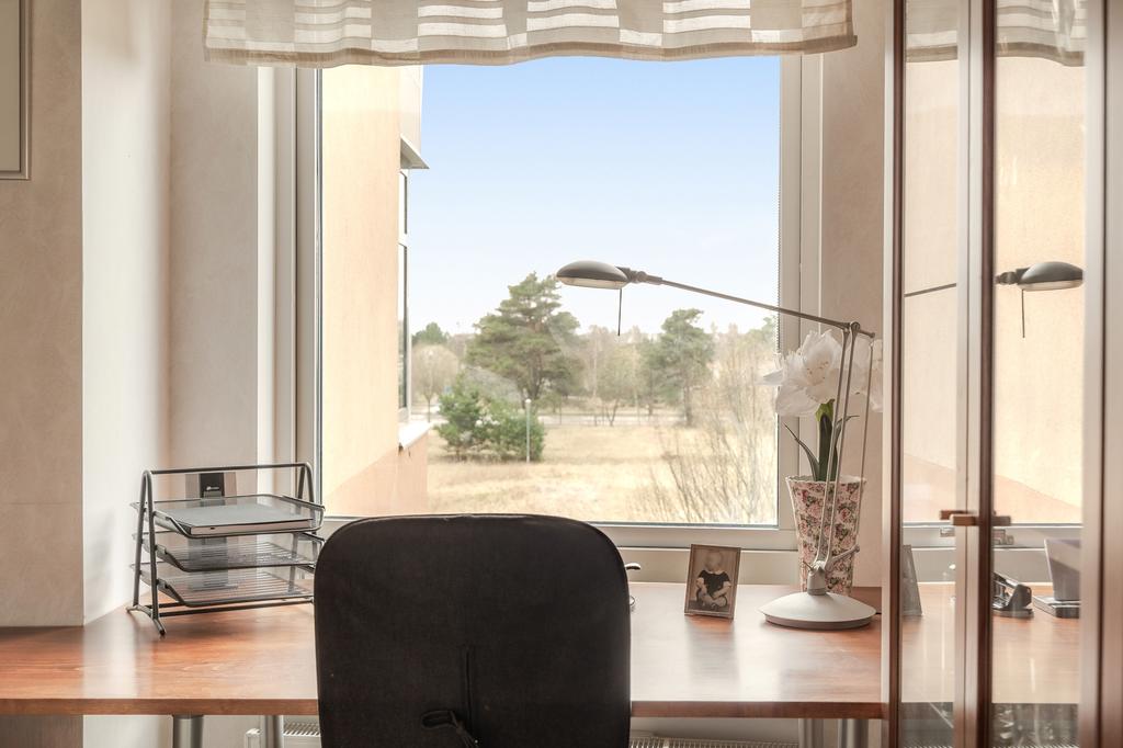 Vy ifrån lilla sovrummet