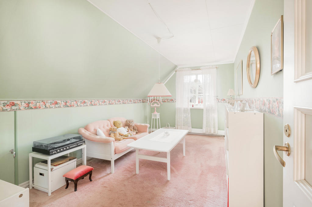 Sovrum 2 (övervåning)