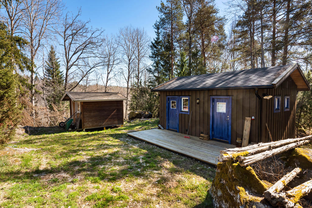 Gästhus och friggebod