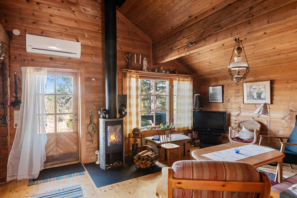 Allrum med utgång till altanen