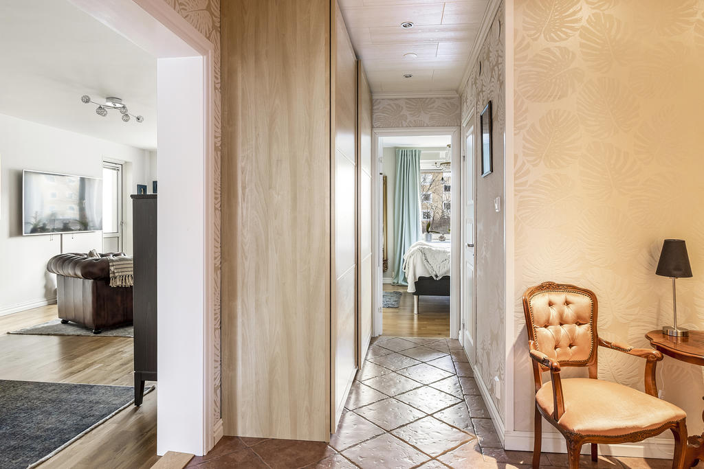 Hall med förvaring 