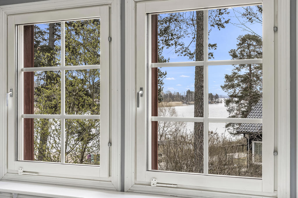 Härlig utsikt mot vattnet