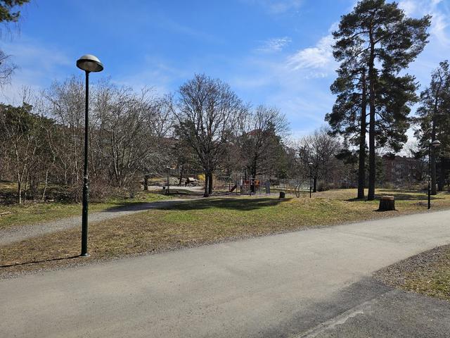 Parkläge mot Tråget