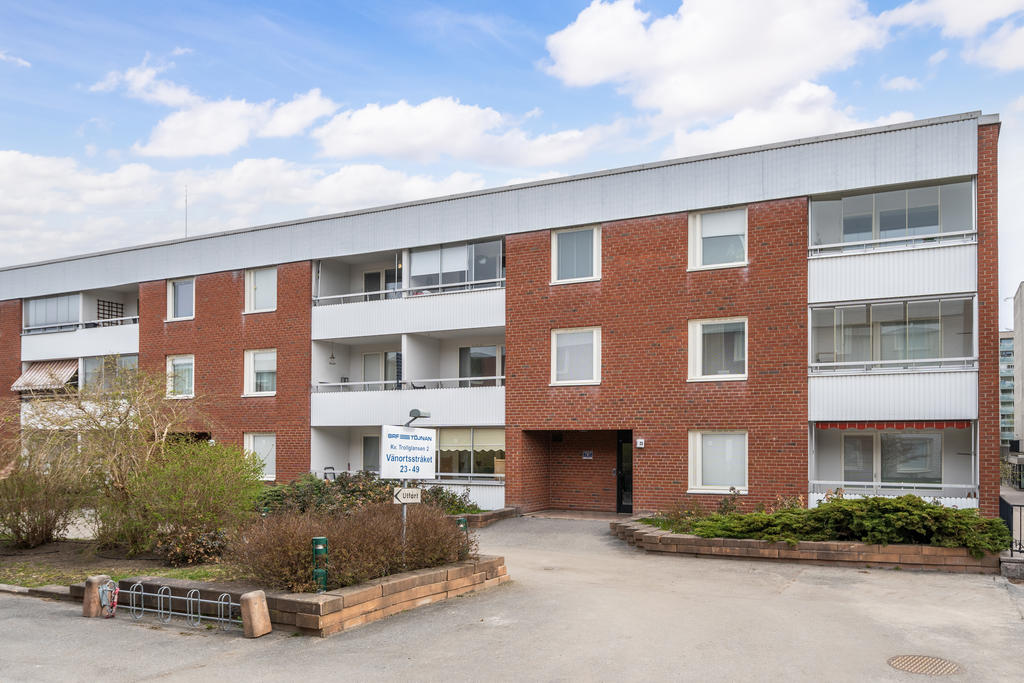 Välkomna till vänortsstråket 23 och den populära BRF-föreningen Töjnan.