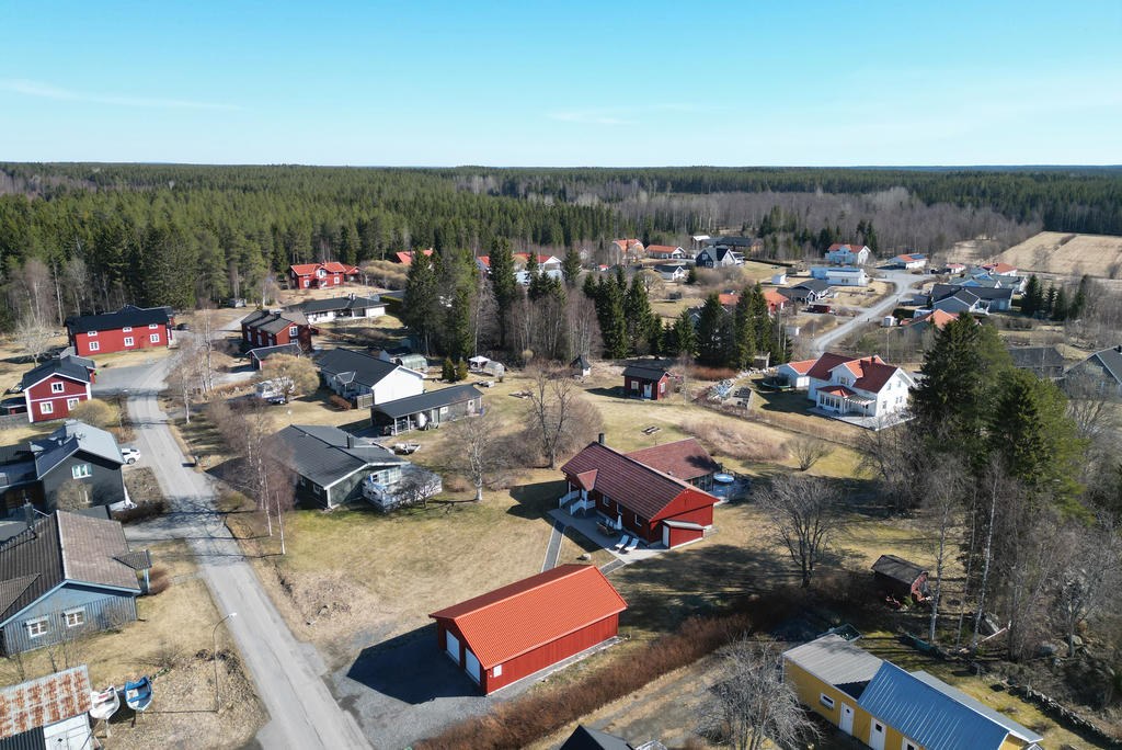 Drönarbbild över fastigheten