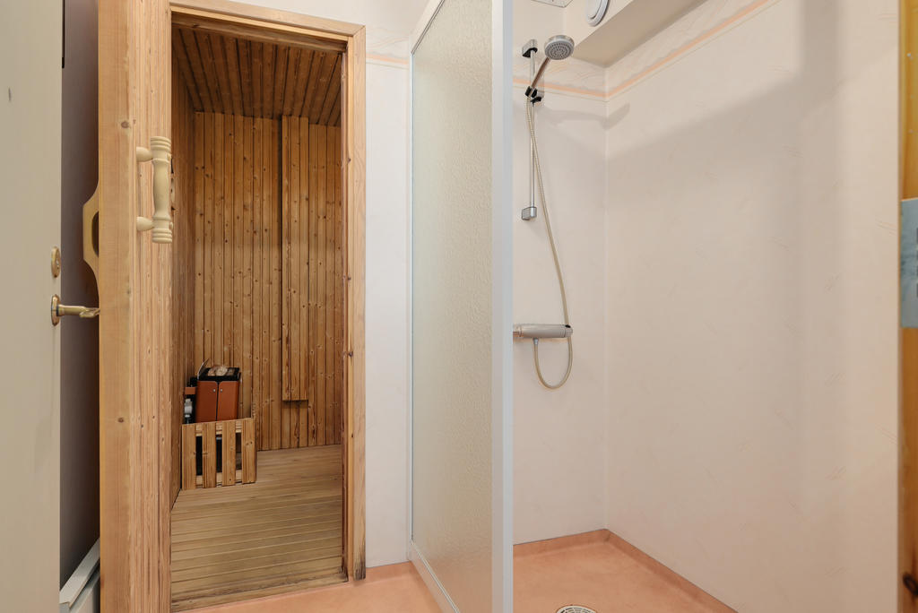 Duschplats och bastu källarvåningen