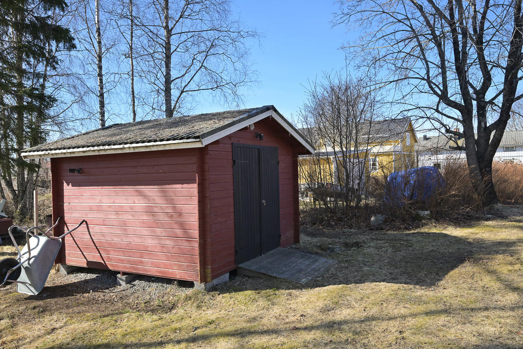 Redskapsbod på tomten