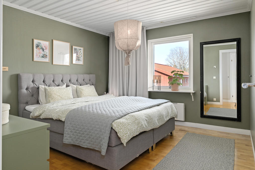 master bedroom bottenvåningen