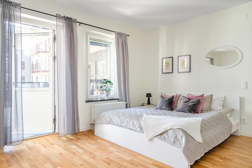 Plats för stor dubbelsäng 