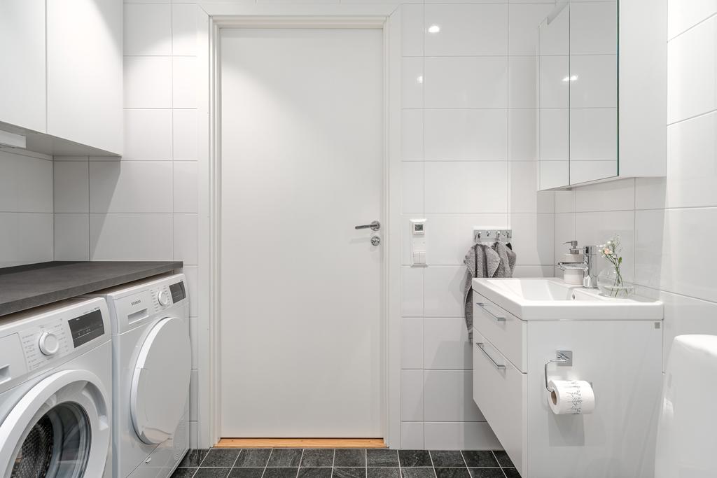 Helkaklat duschrum med golvvärme