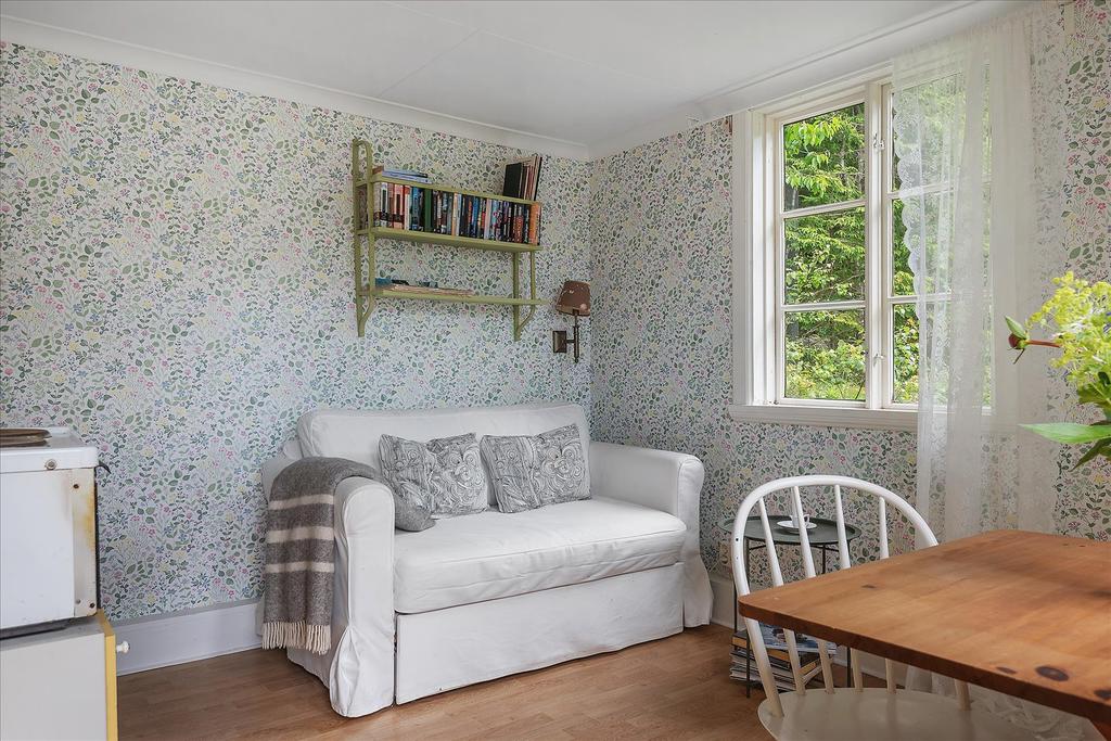 Allrum med plats för soffa och matplats 