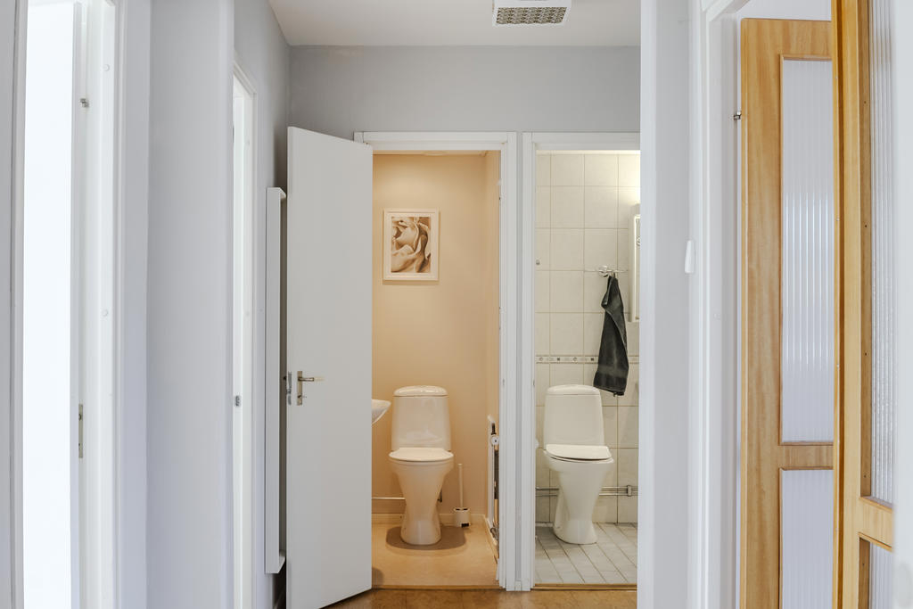 Praktiskt med två toaletter