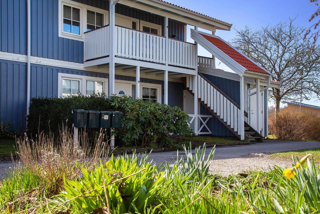 Entré med tillhörande förråd