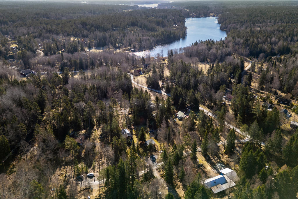 Drönarbild med Gunnsjön i bakgrunden
