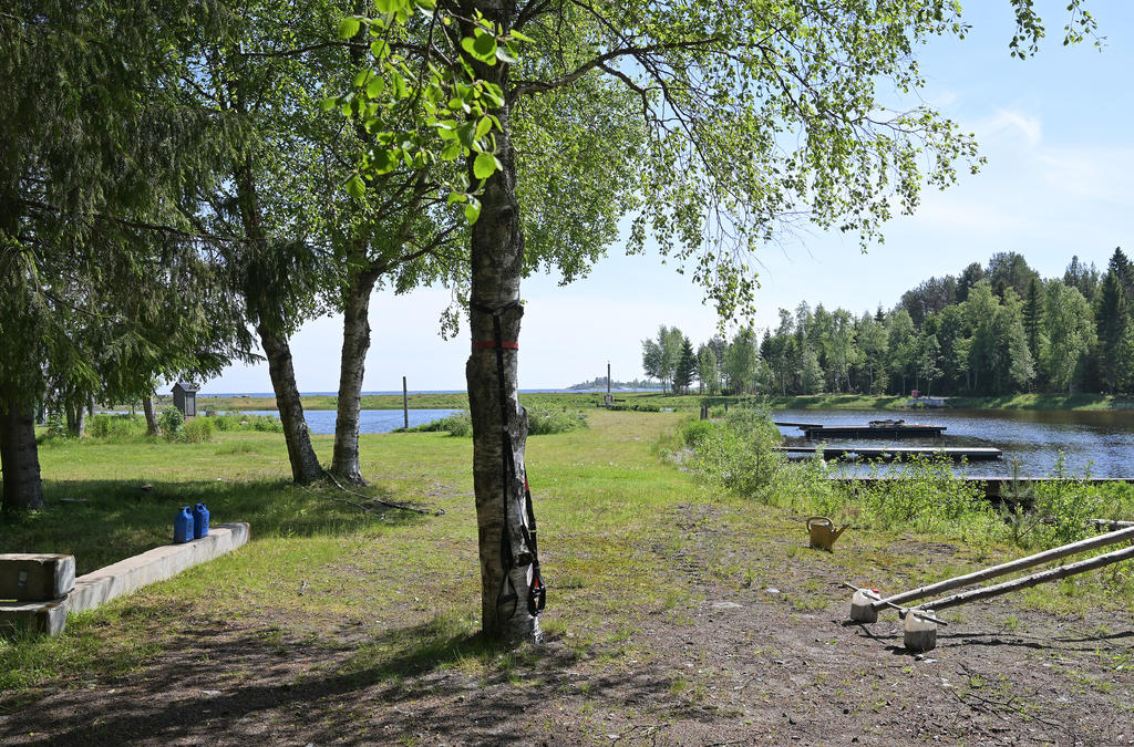 2 bryggplatser vid vattnet