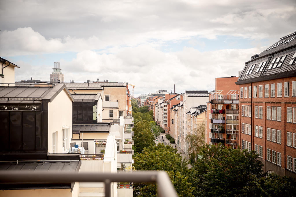 Fri vy från bostadens höga läge!