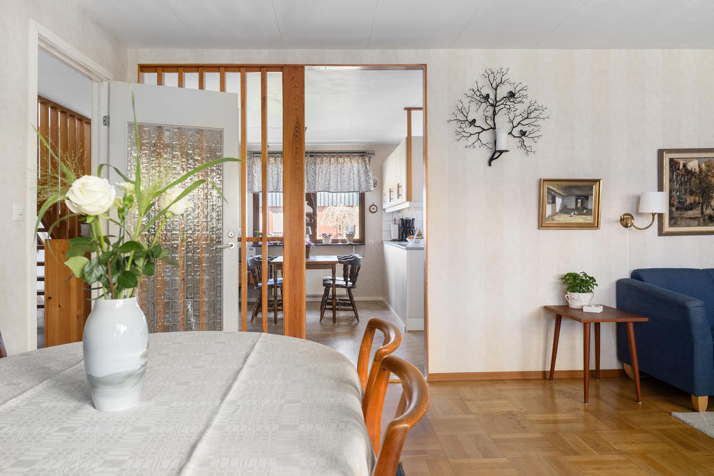 Matplats i vardagsrum