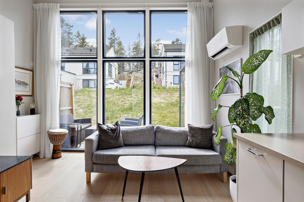 Generösa fönsterpartier!