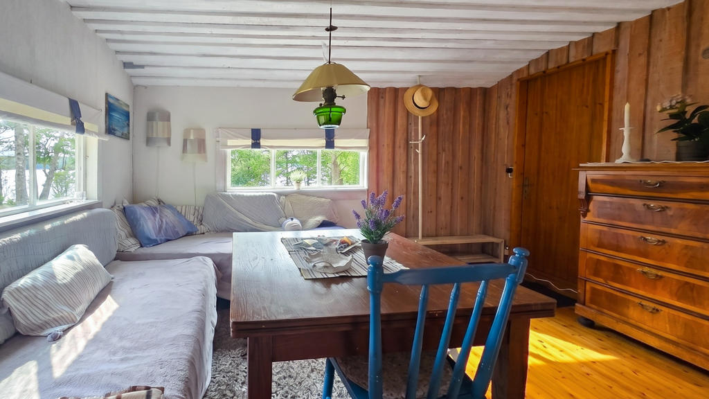 Vardagsrummet från ett annat håll.