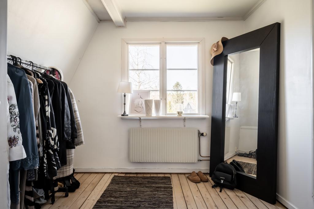 Sovrum 3 används idag som klädkammare