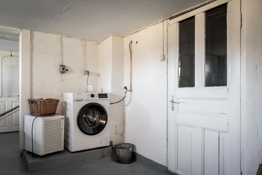 Tvättstuga i källarplan 