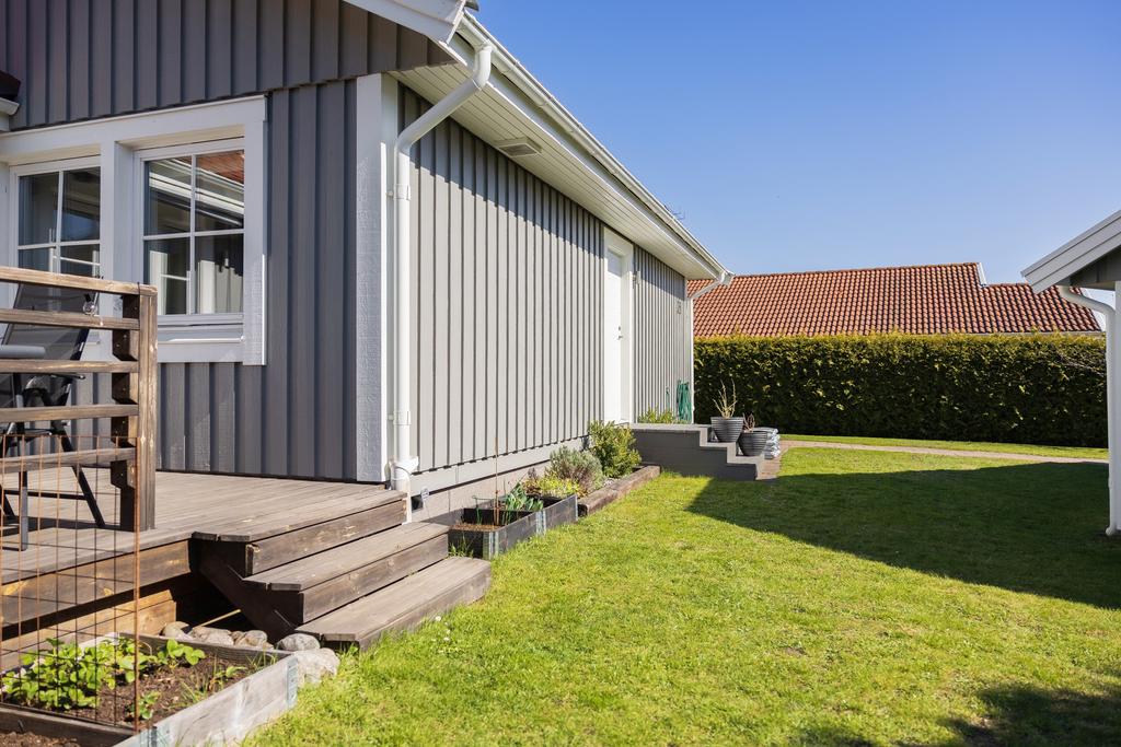 Här bor du bekvämt med närhet till både natur, skolor, förskola och affärsområde