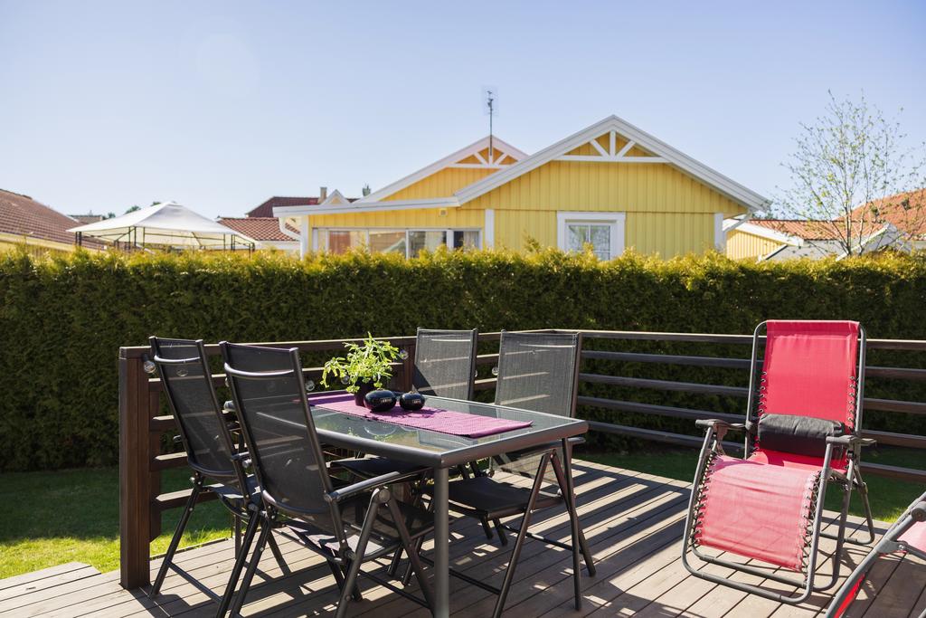 Soligt altandäck i ostört sydvästläge