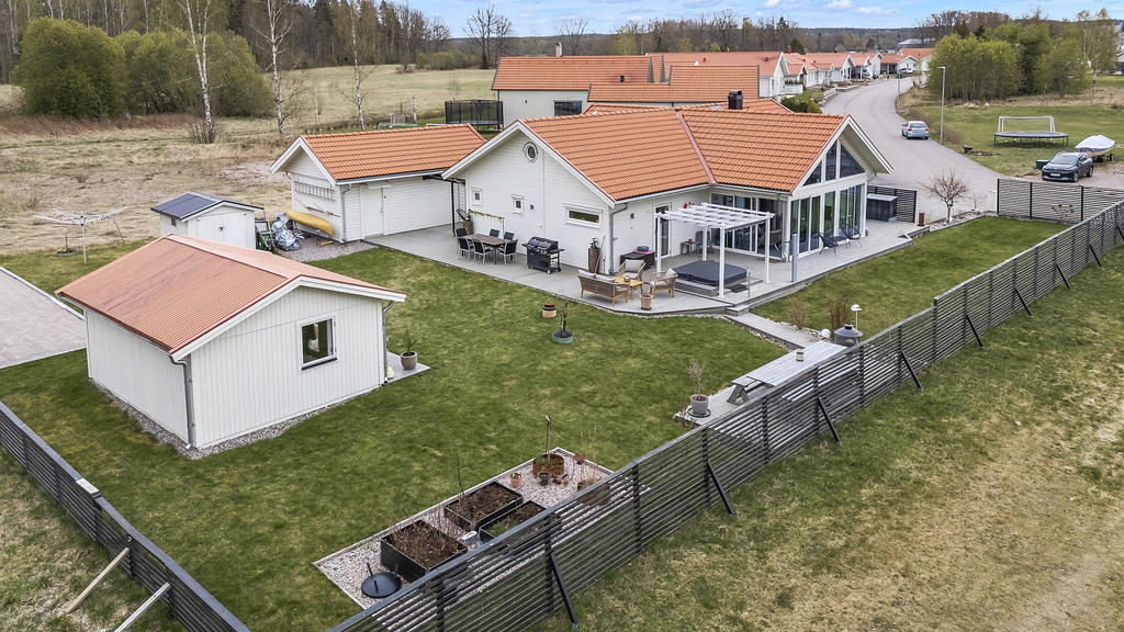 Välkomna till Skäggdoppingvägen 21!