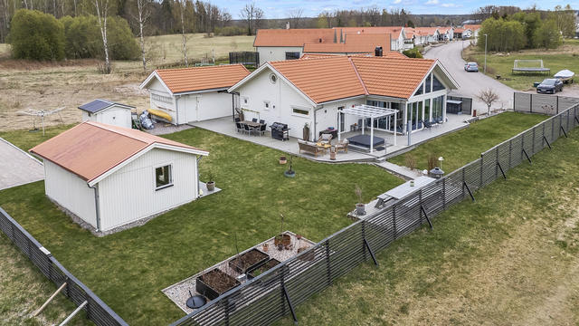 Välkomna till Skäggdoppingvägen 21!