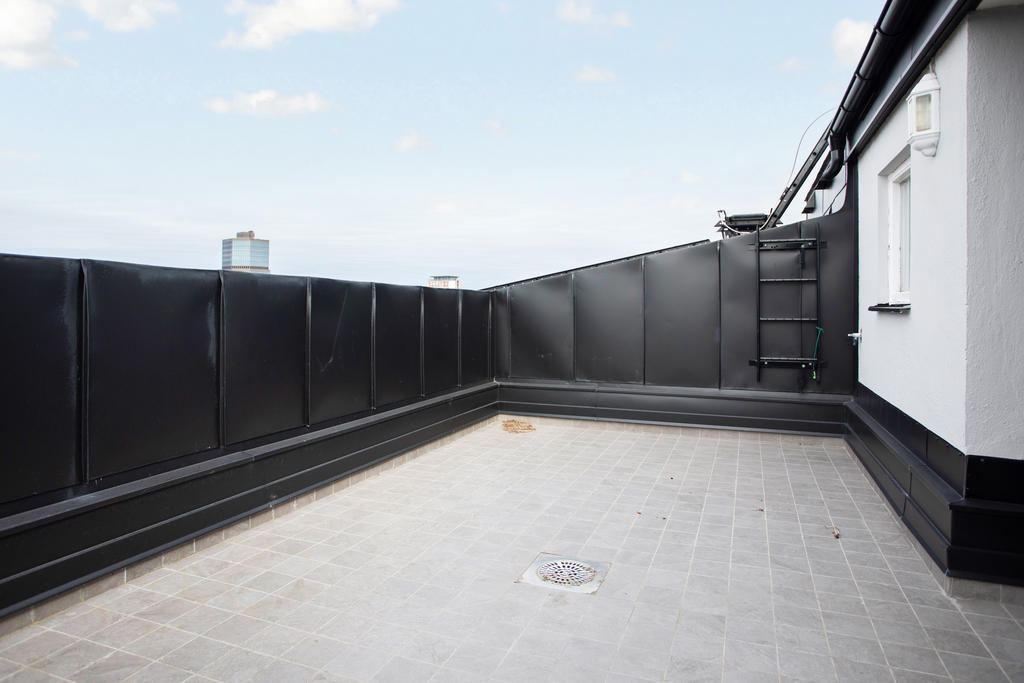 Den gemensamma takterrassen.