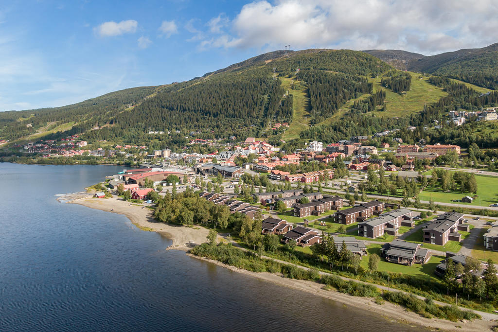 Åre strand ligger med gångavstånd till det mesta som Åre erbjuder
