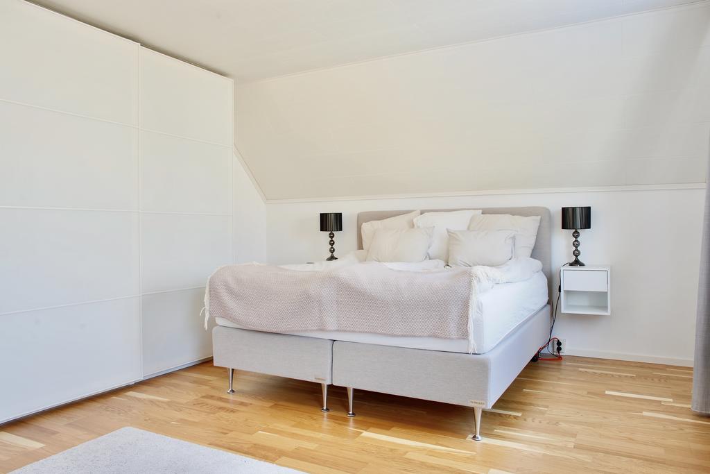 Garderob med skjutdörrar