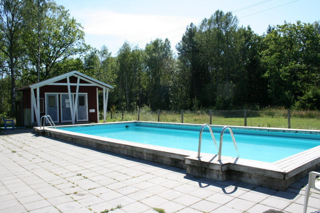 Samfällighetens poolområde. 