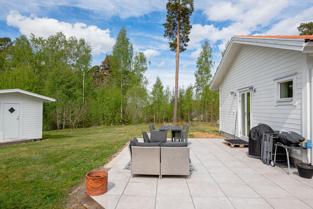Stenlagd uteplats