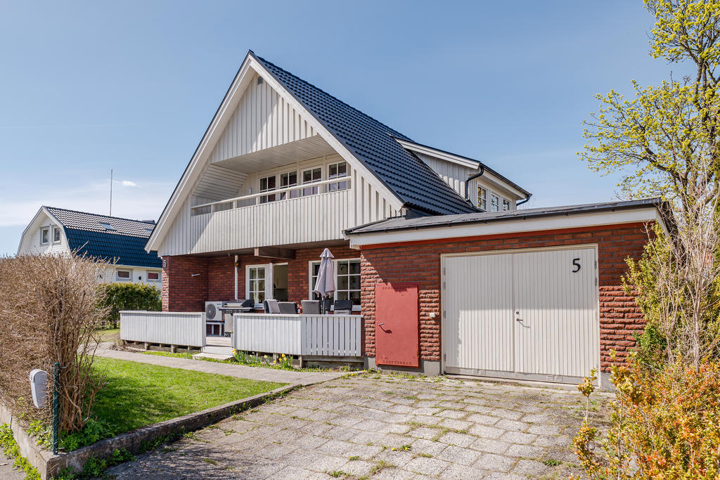 Uppfart och garage