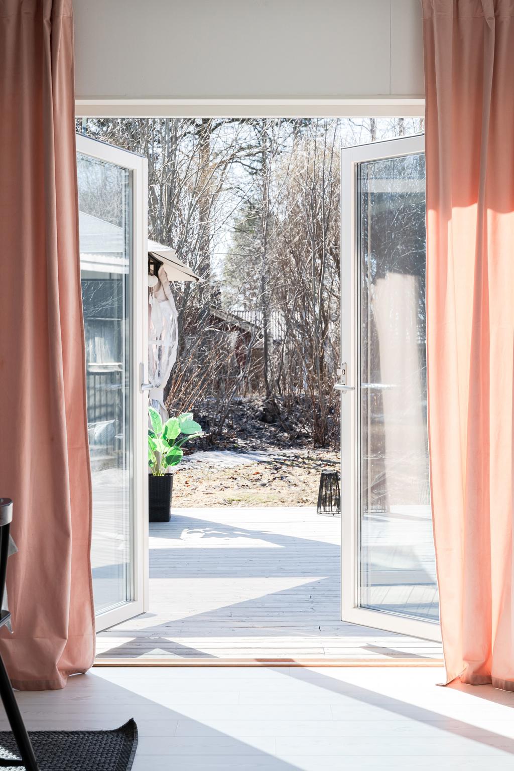 Dubbeldörrar till altan