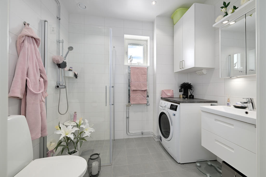 Duschrummet med tvättmaskin
