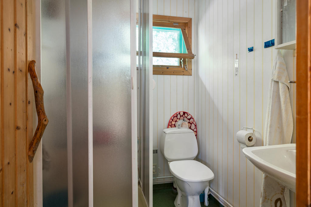 Duschrum med wc och bastu