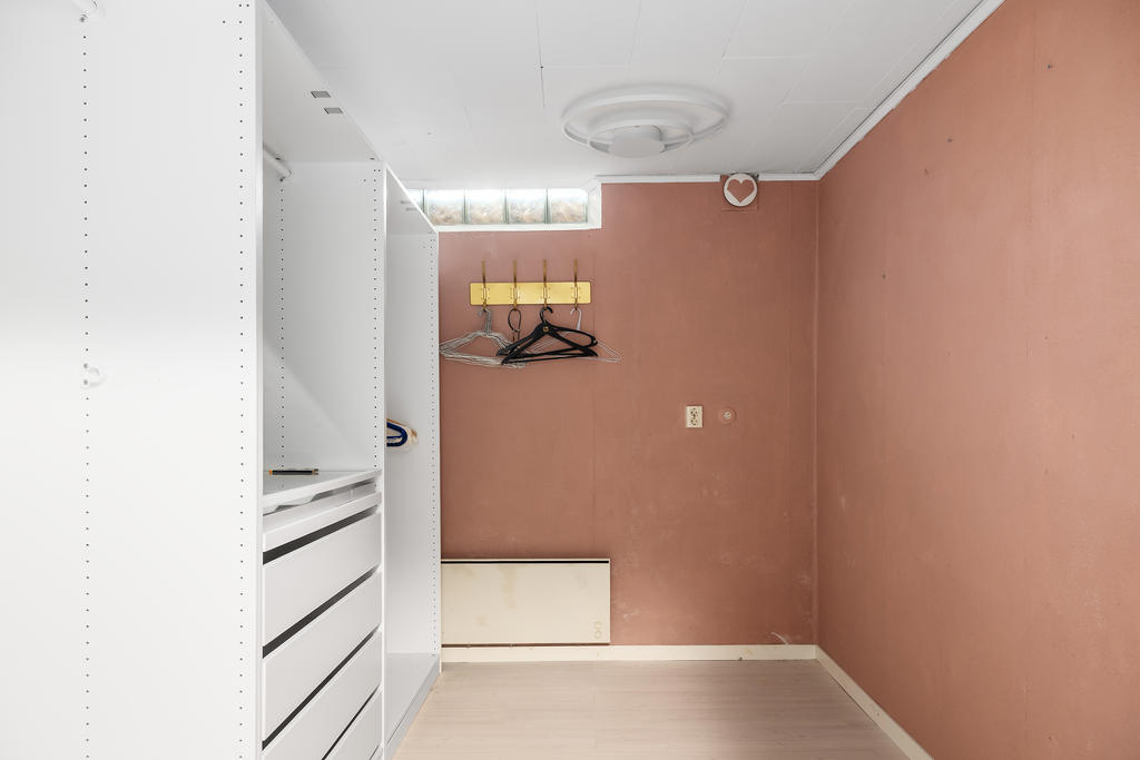 Walk in closet