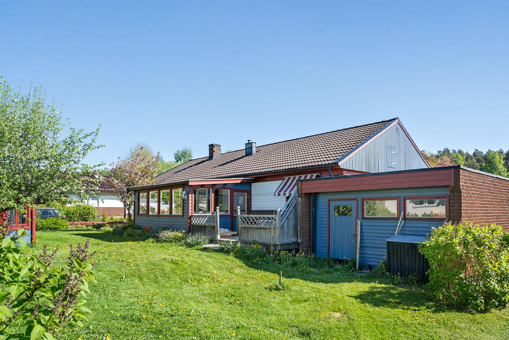 Fasad, baksida