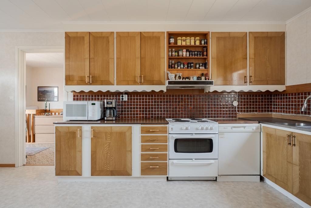 Kök, beläget i direkt anslutning till hall.