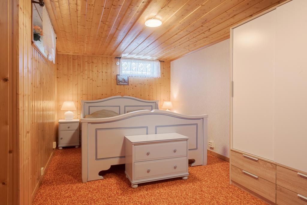 Stort sovrum i källarplan, perfekt gästrum!