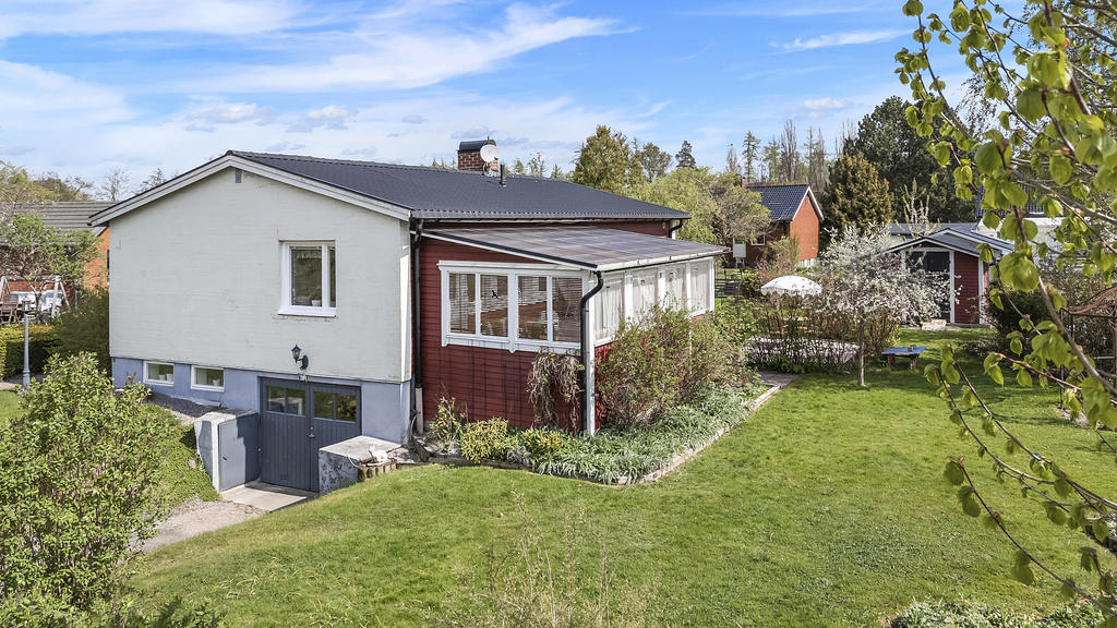 Baksidan med uterum