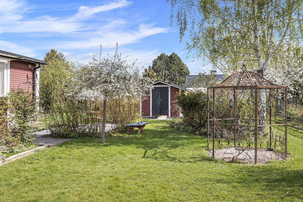 Ombonad trädgård